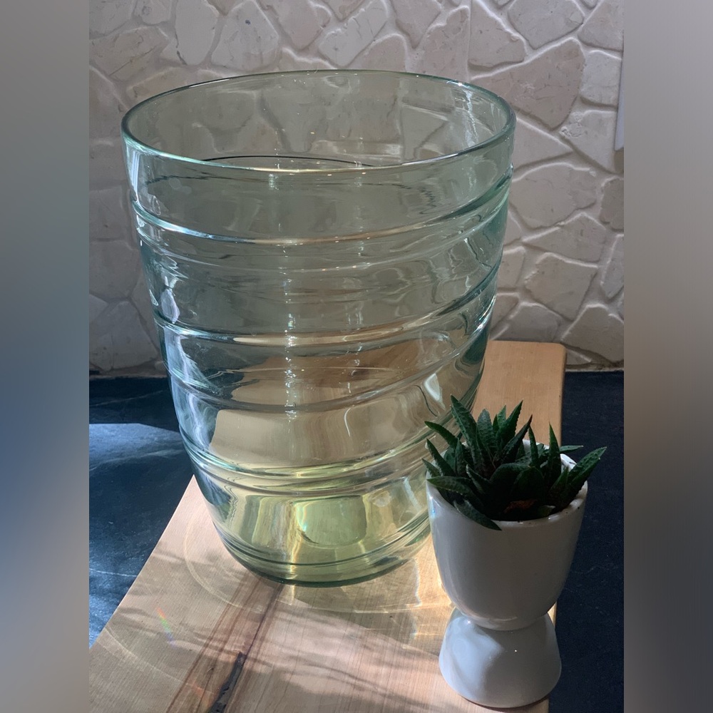 WHITEFRIARS | Sea Green Barrel Ribbon Trailed Glass Vase